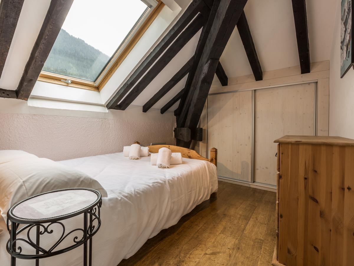 Top Floor Apartment Mansard - Central Chamonix Mont Blanc Haven 객실 사진